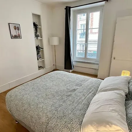Tour Eiffel Champs De Mars Appartement Paris